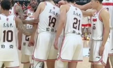 九游娱乐官方网站-比赛中球队经历激烈对抗，最终取得胜利