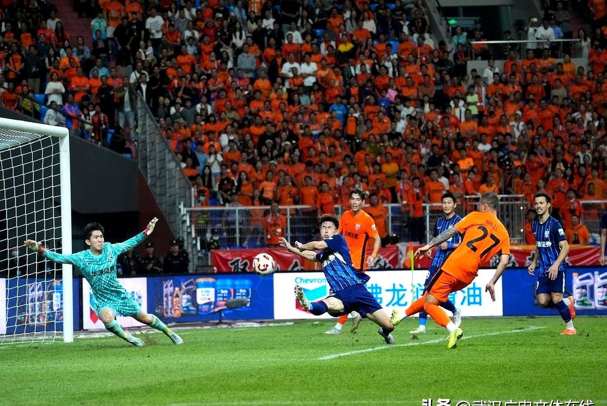 关于上海上港攻防表现均衡,领军积分榜的信息 关于上海上港攻防表现均衡,领军积分榜的信息