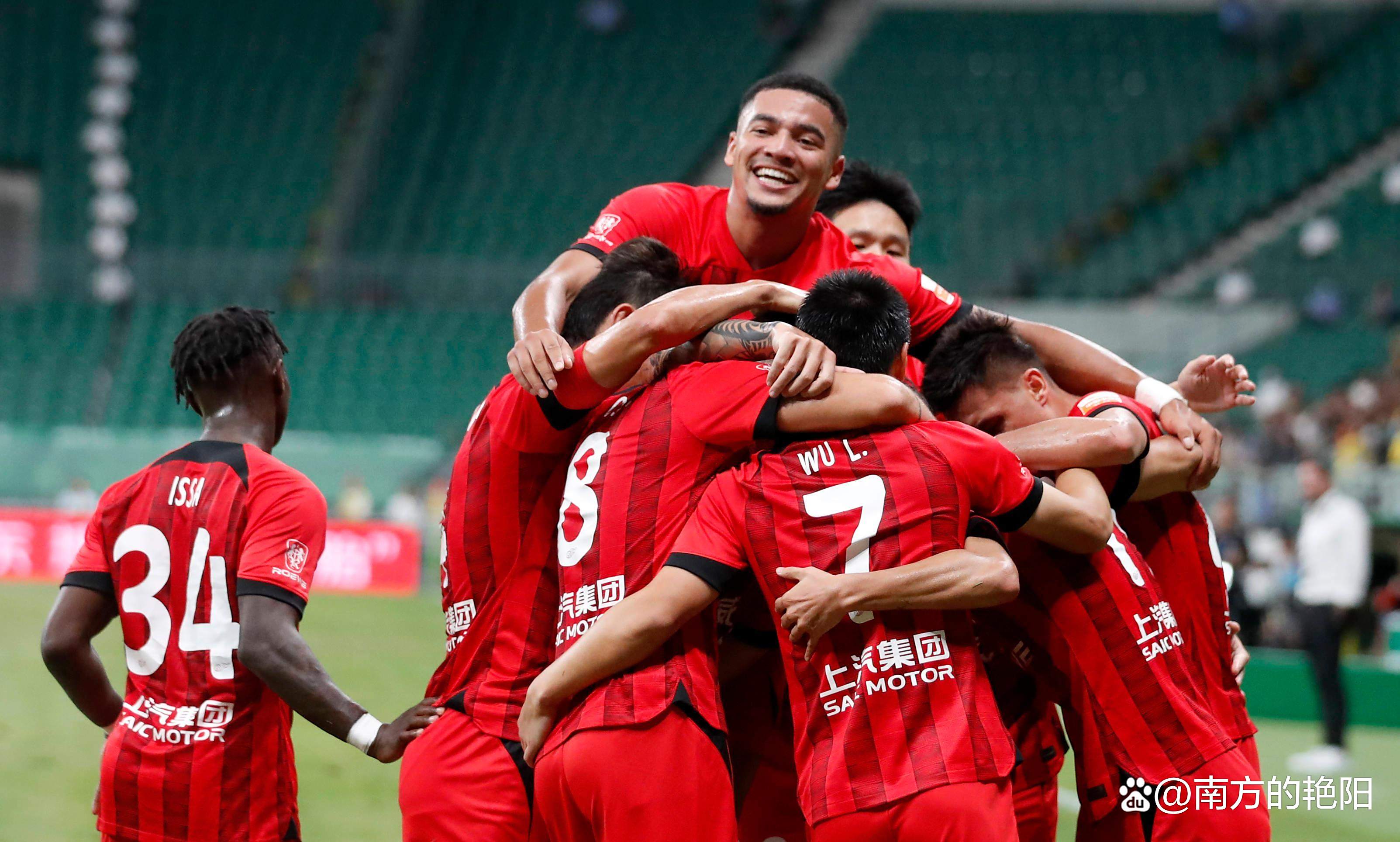 体育比赛形势凶险，角逐越发激烈