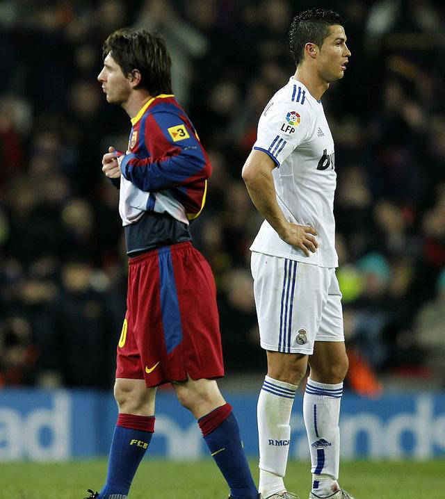 包含篮球明星赛落幕，C罗梅西同场较量的词条