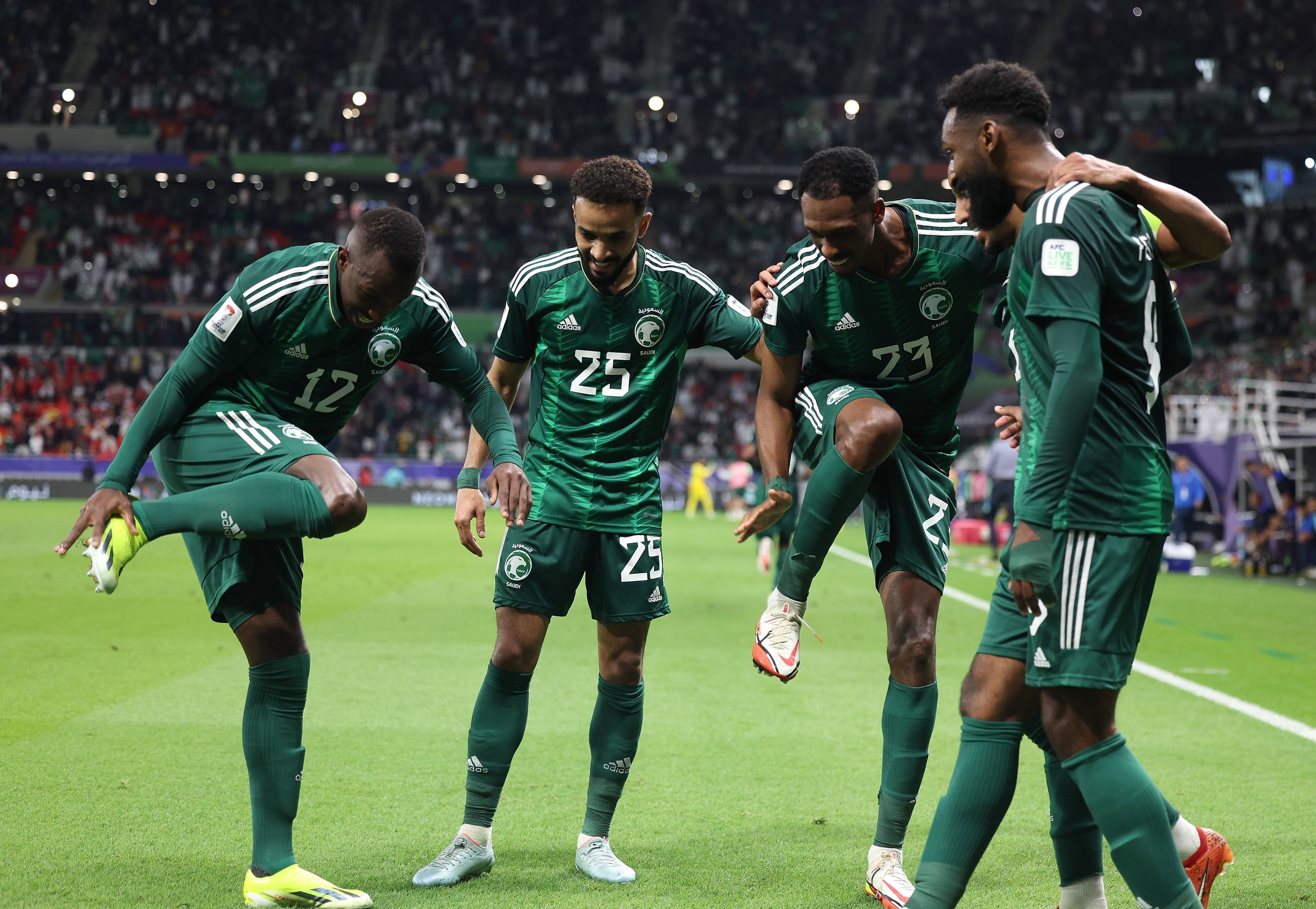 关于劲敌厮杀!亚洲顶级足球联赛非凡对决!的信息 关于劲敌厮杀!亚洲顶级足球联赛非凡对决!的信息