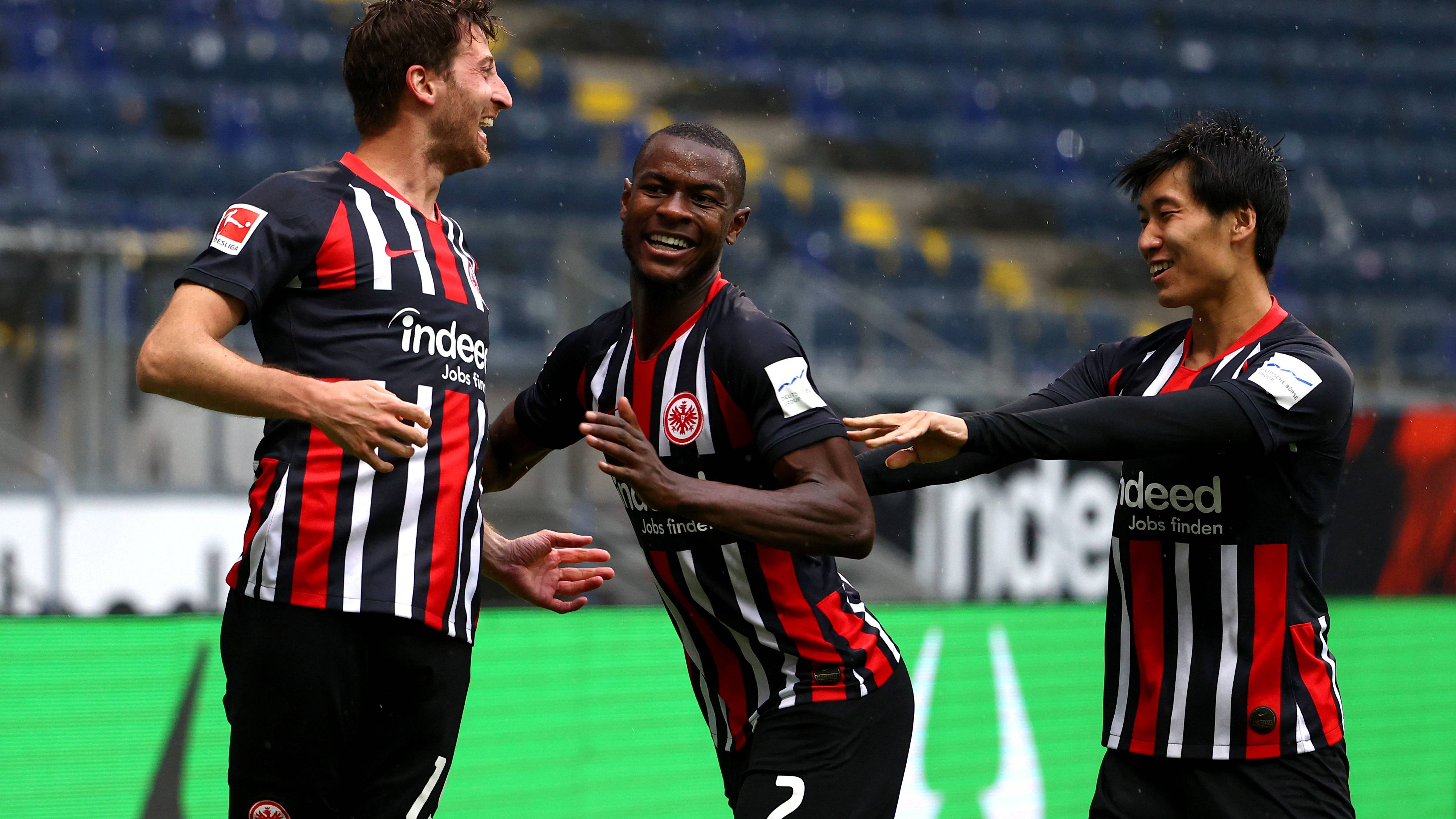 弗赖堡在比赛中表现抢眼，取得了胜利