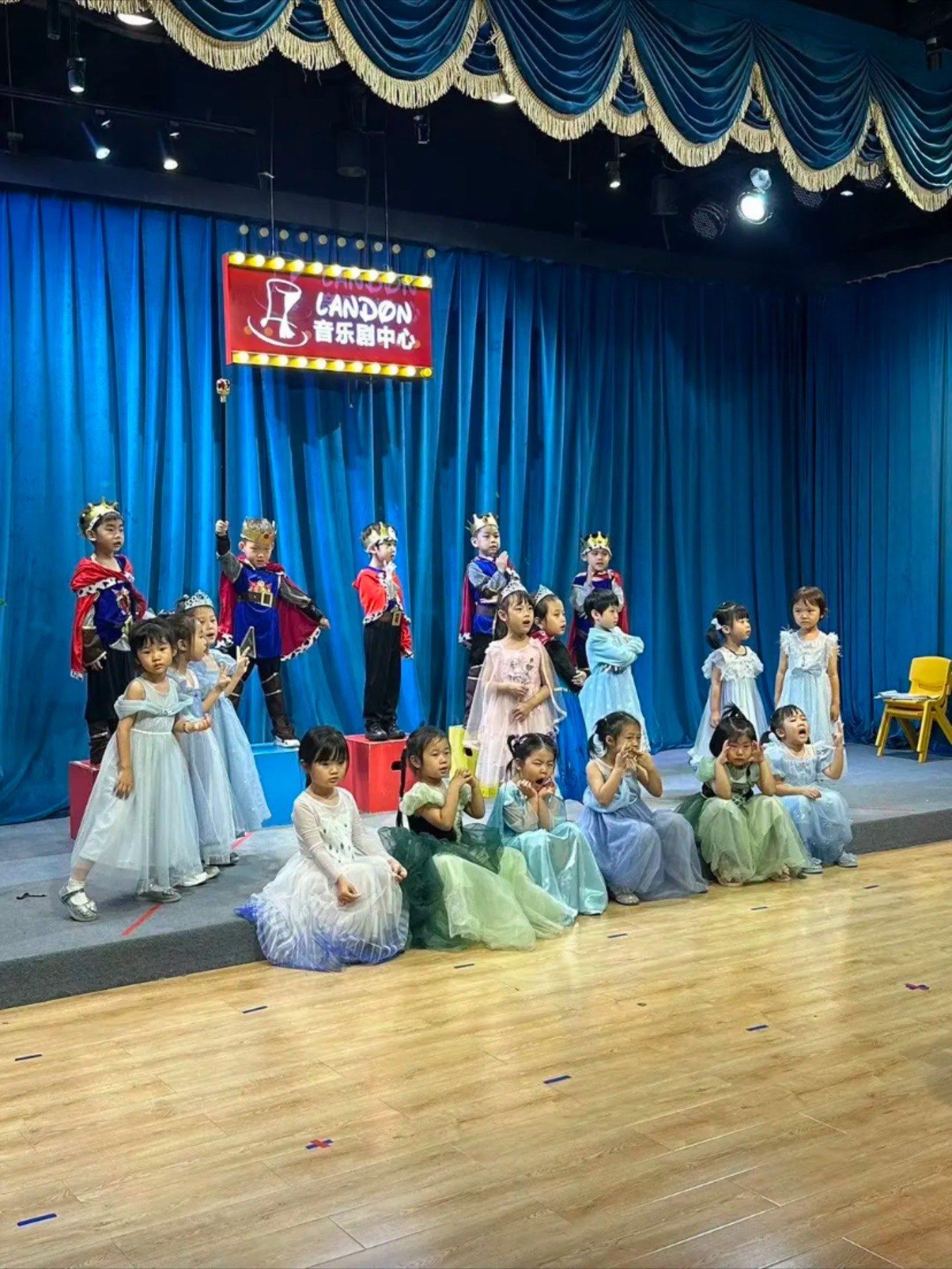 激情演绎,每一刻都是华丽的表演 激情演绎,每一刻都是华丽的表演