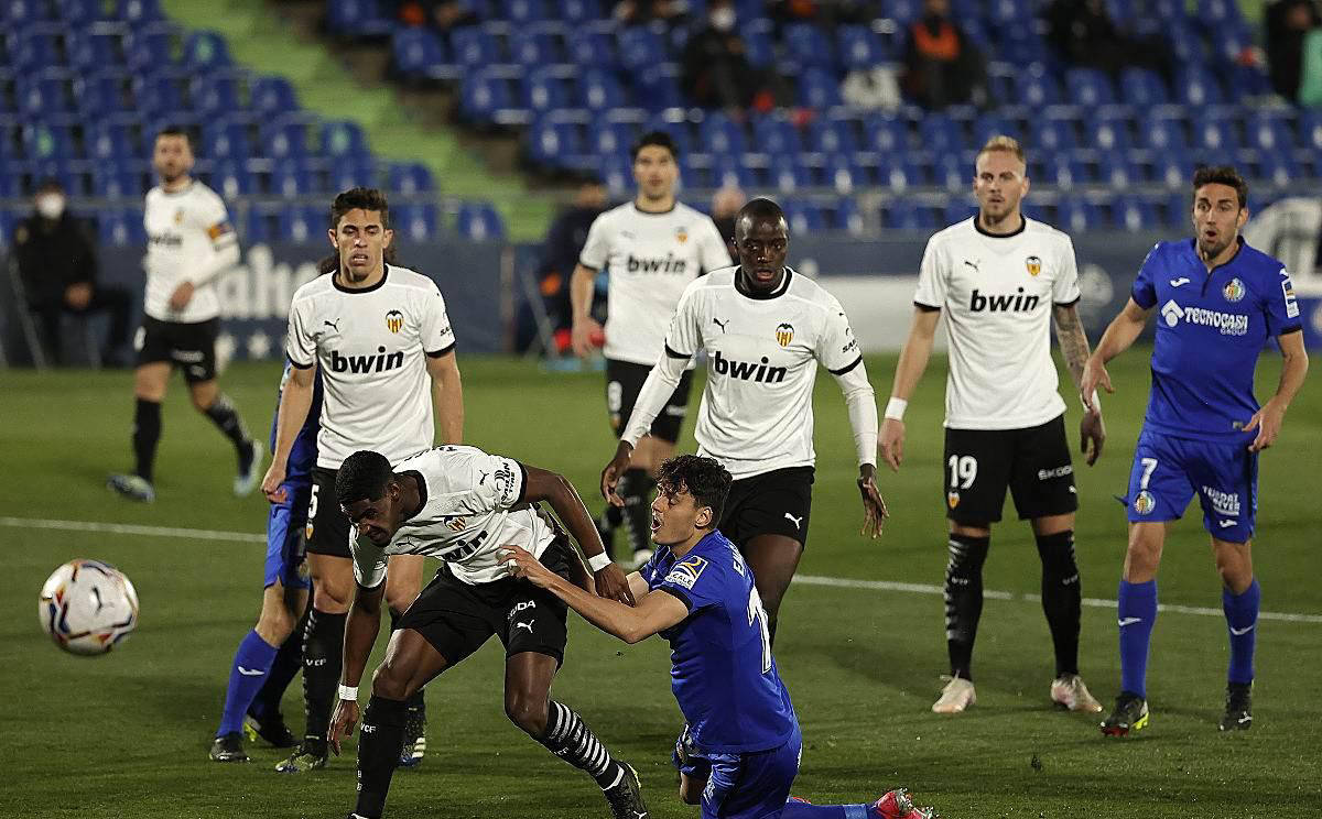 巴伦西亚客场平局，保持稳定表现的简单介绍