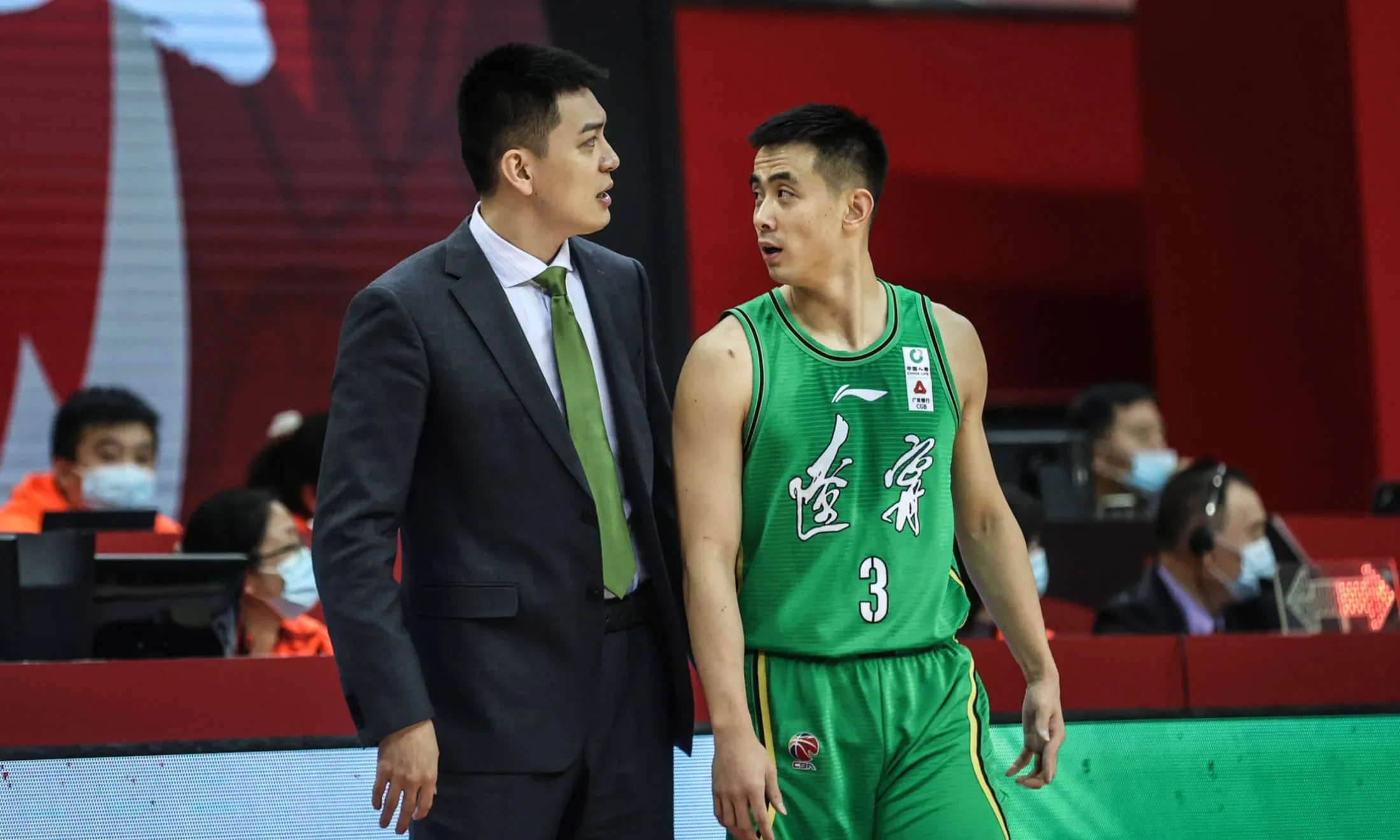 广厦队主帅重新调整阵容，取得良好效果