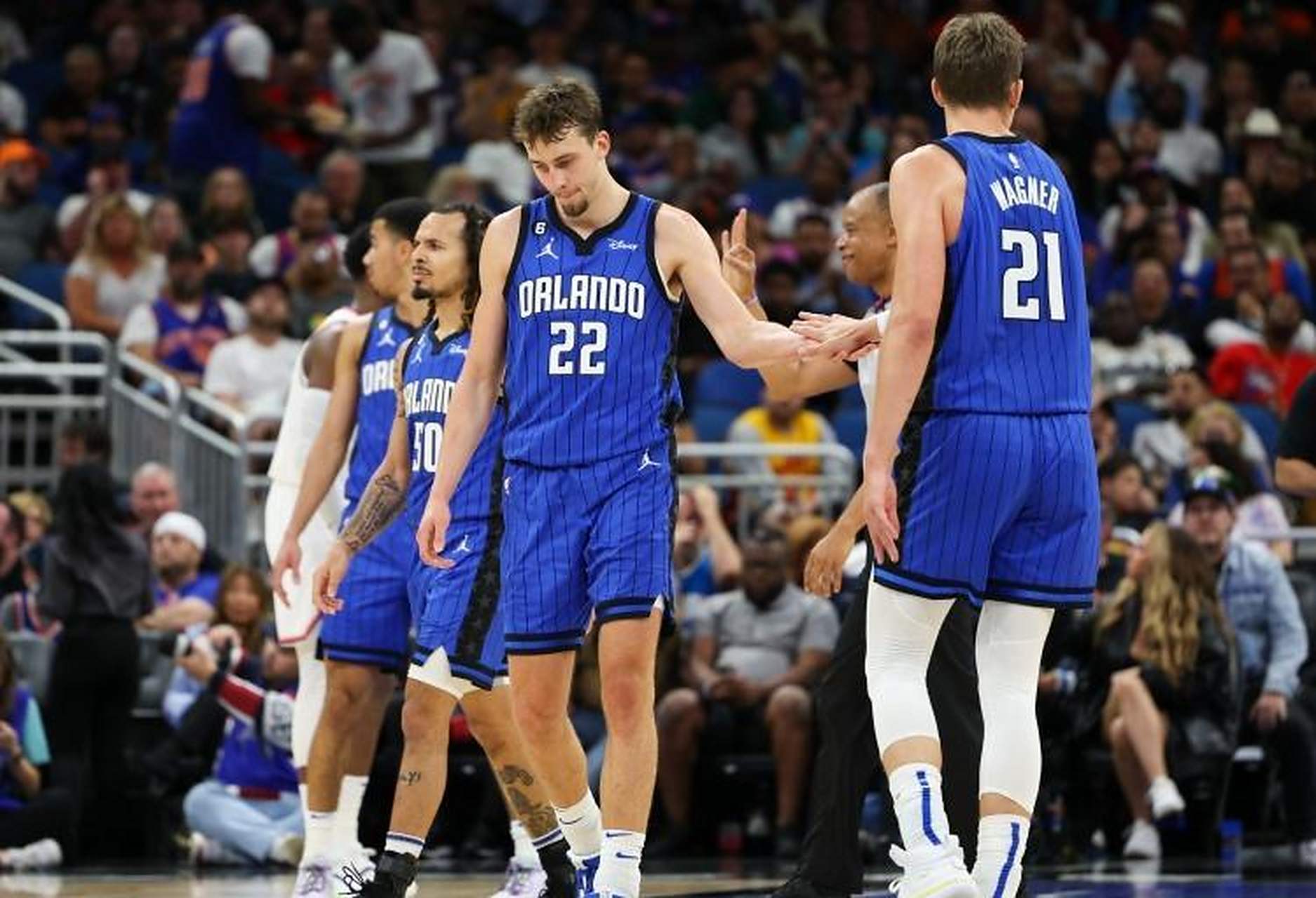 一支实力出众的球队在最新一轮比赛中再次展现了统治性的简单介绍