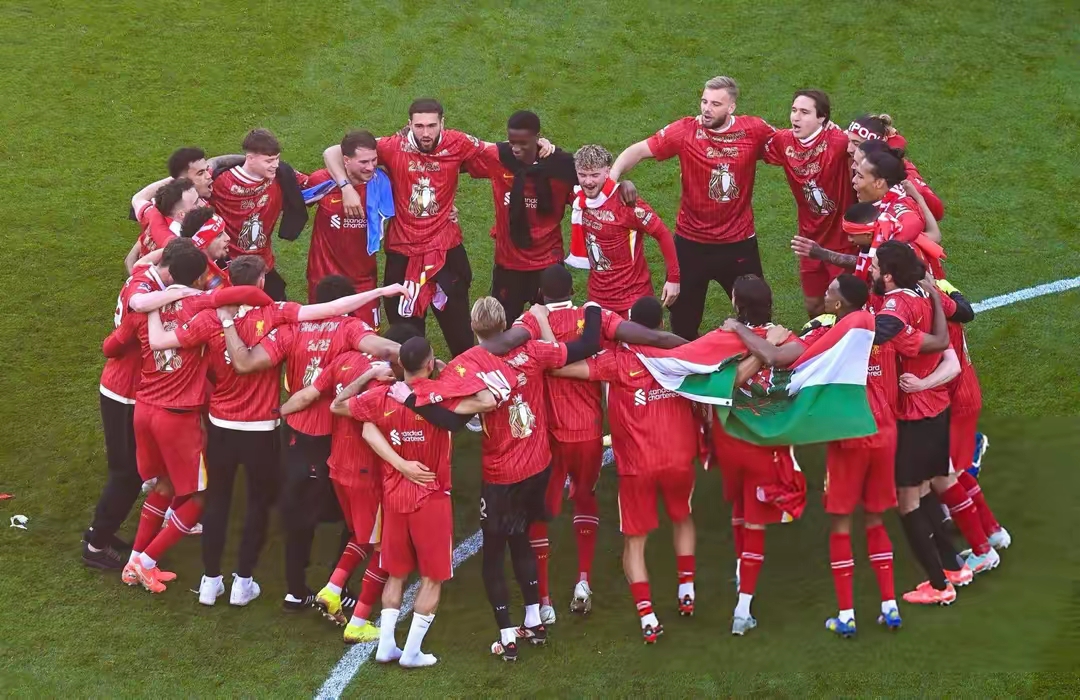 比赛中逆转,球队打败对手夺冠 比赛中逆转,球队打败对手夺冠