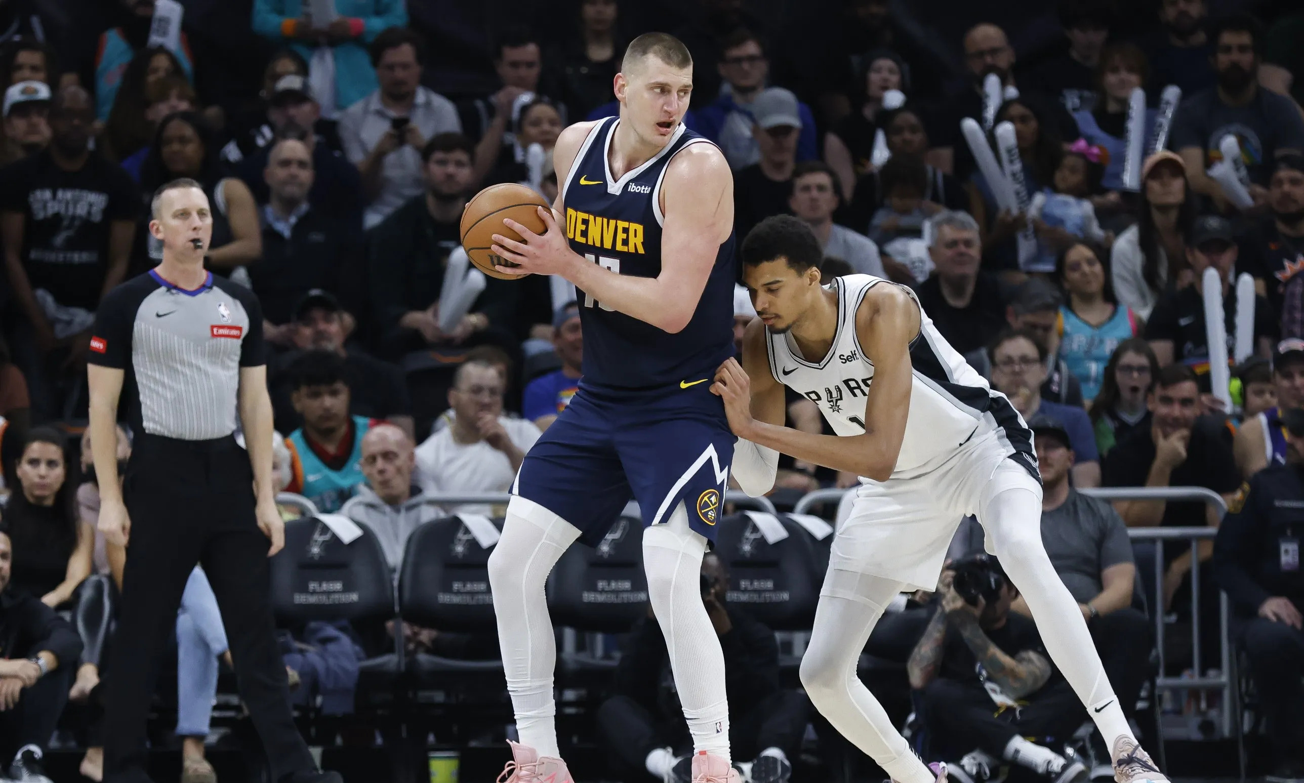 步行者险胜马刺,约基奇扛起全队的简单介绍 步行者险胜马刺,约基奇扛起全队的简单介绍