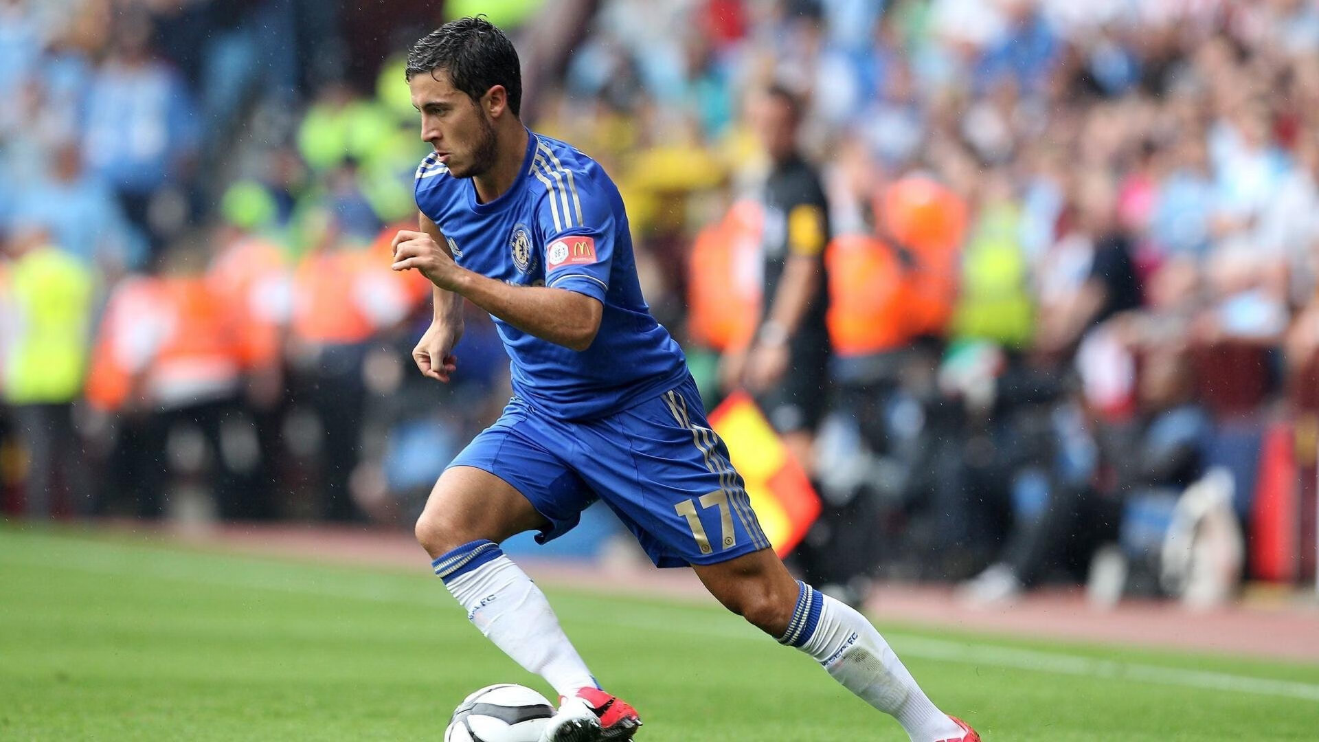 从安菲尔德到总决赛,法比尼奥的拉满之夜如何诠释跨界竞技精神