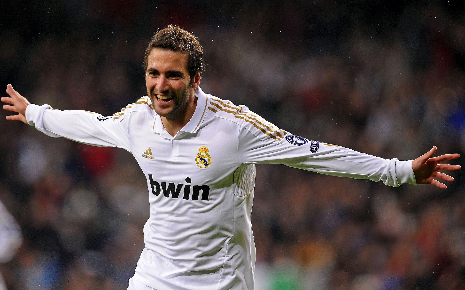 红牛王朝的裂缝，拉塞尔统治全场，力克迈凯伦的启示